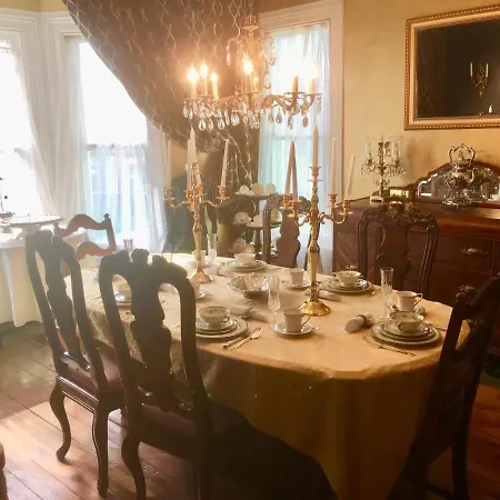 Bed and Breakfast Aaron House Of Niagara Falls